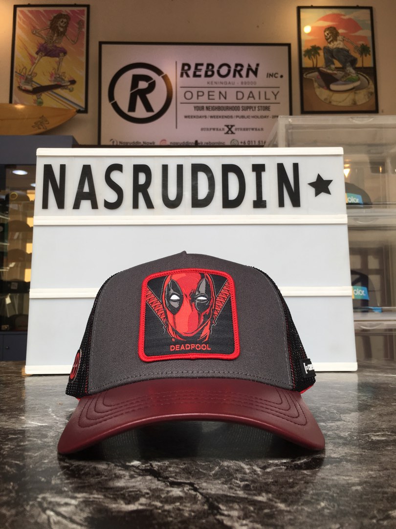 Original Capslab Marvel Deadpool Trucker Cap, Men's Fashion, Watches