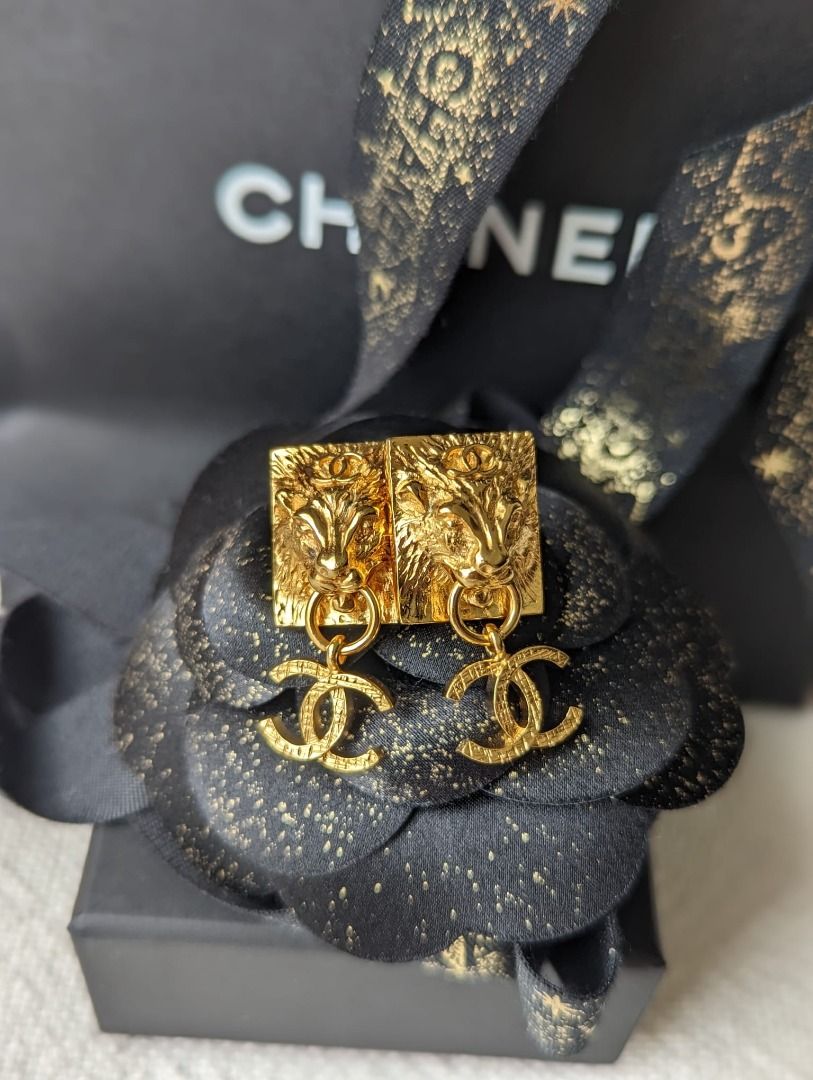 Chanel CC G22A Lion Logo GHW Coco Mark Earrings Box