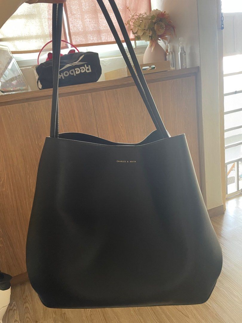 Black Leia Tote Bag | CHARLES & KEITH