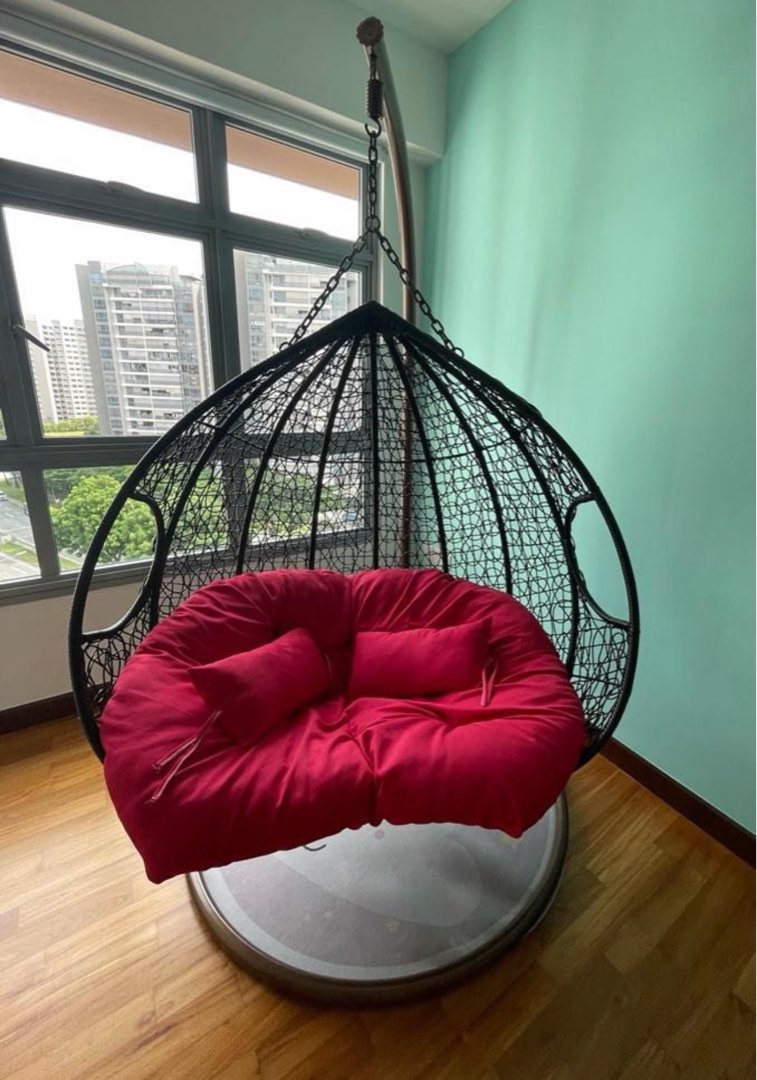 Couple swing outlet chair