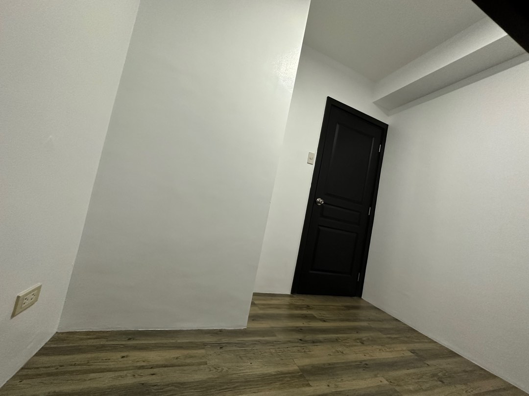 (Category: ) located in . Submitted by pmcloset (Listing ID 1258865513, Image 1). Description: .