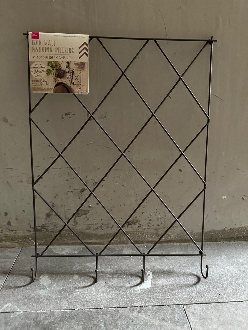 DAISO IRON WALL HANGER WITH HOOKS