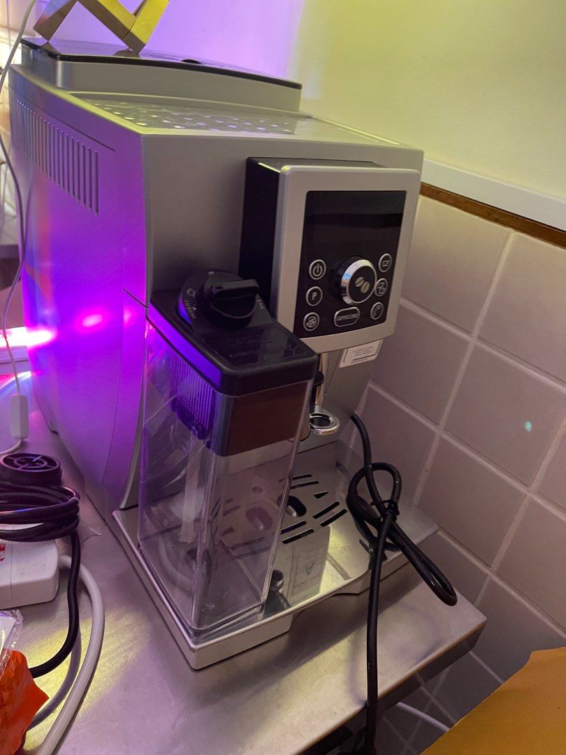 Delonghi coffee machine, TV & Home Appliances, Kitchen Appliances