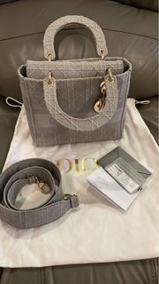 Prada Desert Beige Re-Edition 2005 Nylon Bag – Savonches