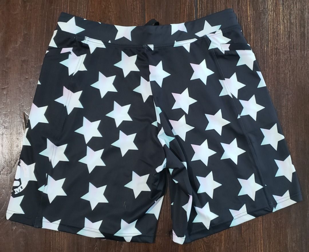 White workout sales shorts mens