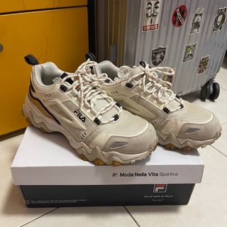 White chunky sales sneakers men