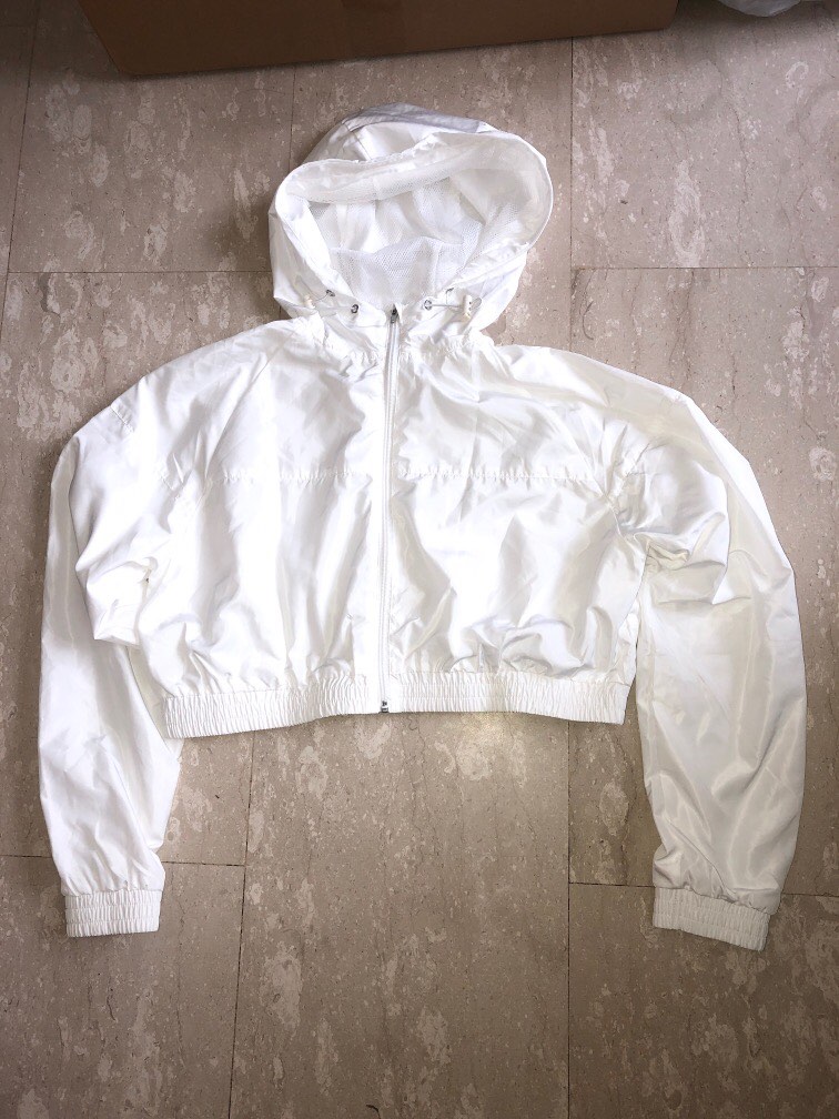 Cut front crop sale hoodie forever 21