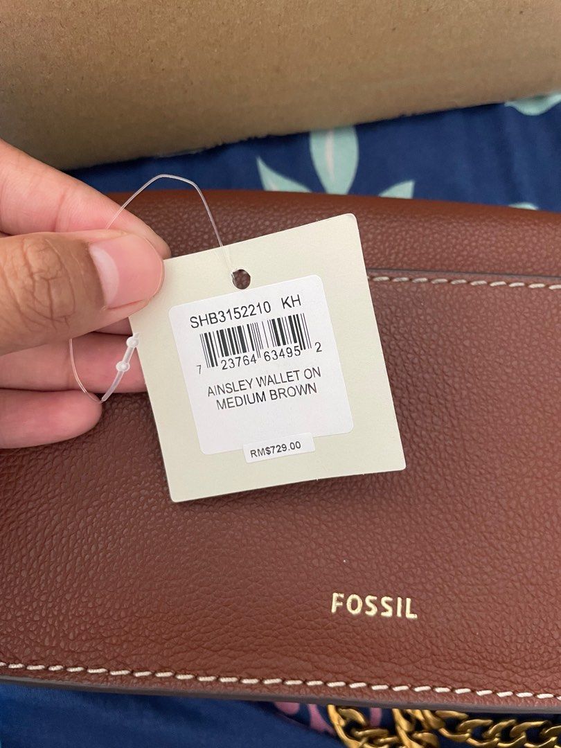 Fossil ainsley woc, Women's Fashion, Bags & Wallets, Cross-body