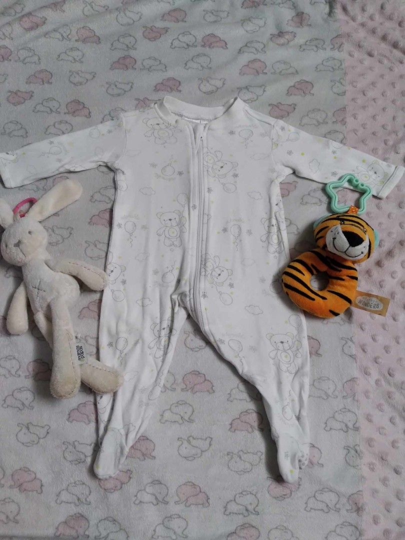 Newborn frog suit on sale