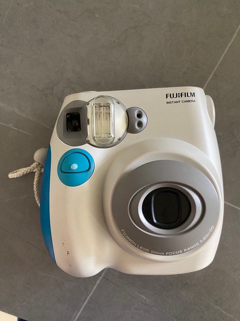 Fujifilm Instax Mini 7s Polaroid Camera, Photography, Cameras on Carousell
