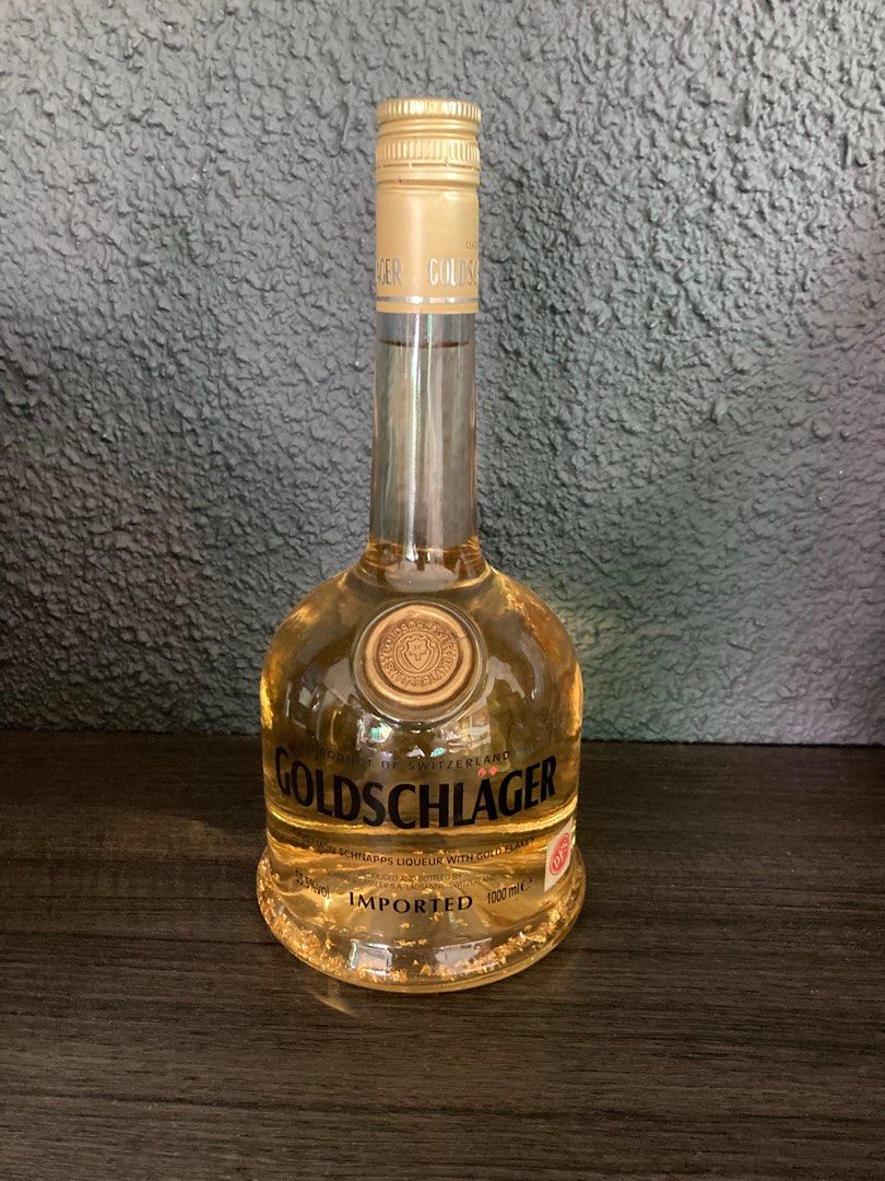 Goldschlager Cinnamon Schnapps Liqueur Gold Flakes, Food & Drinks