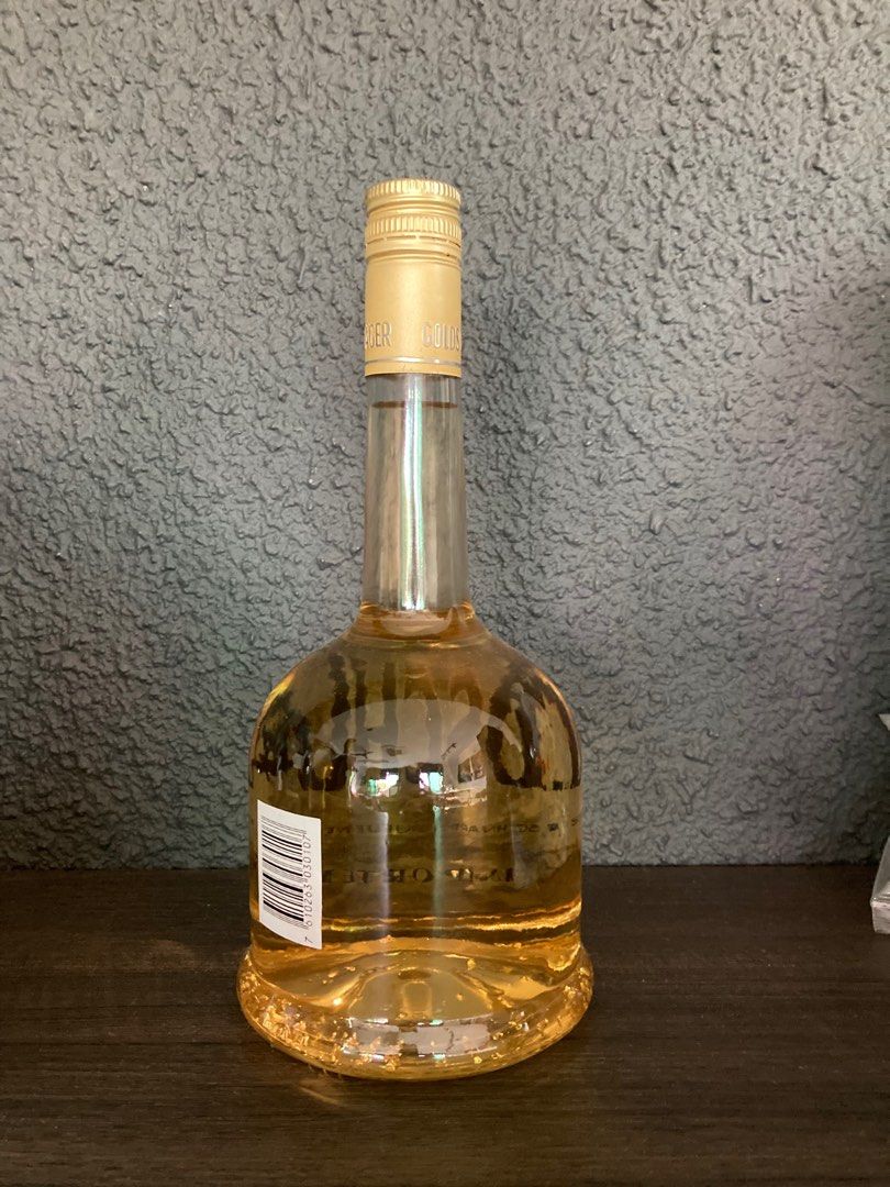 Goldschlager Cinnamon Schnapps Liqueur Gold Flakes, Food & Drinks