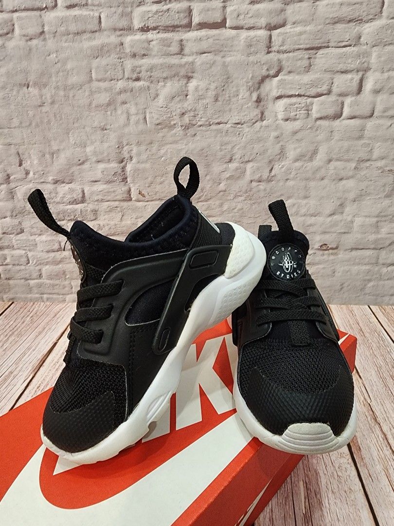 Huarache ultra black size 7 cheap
