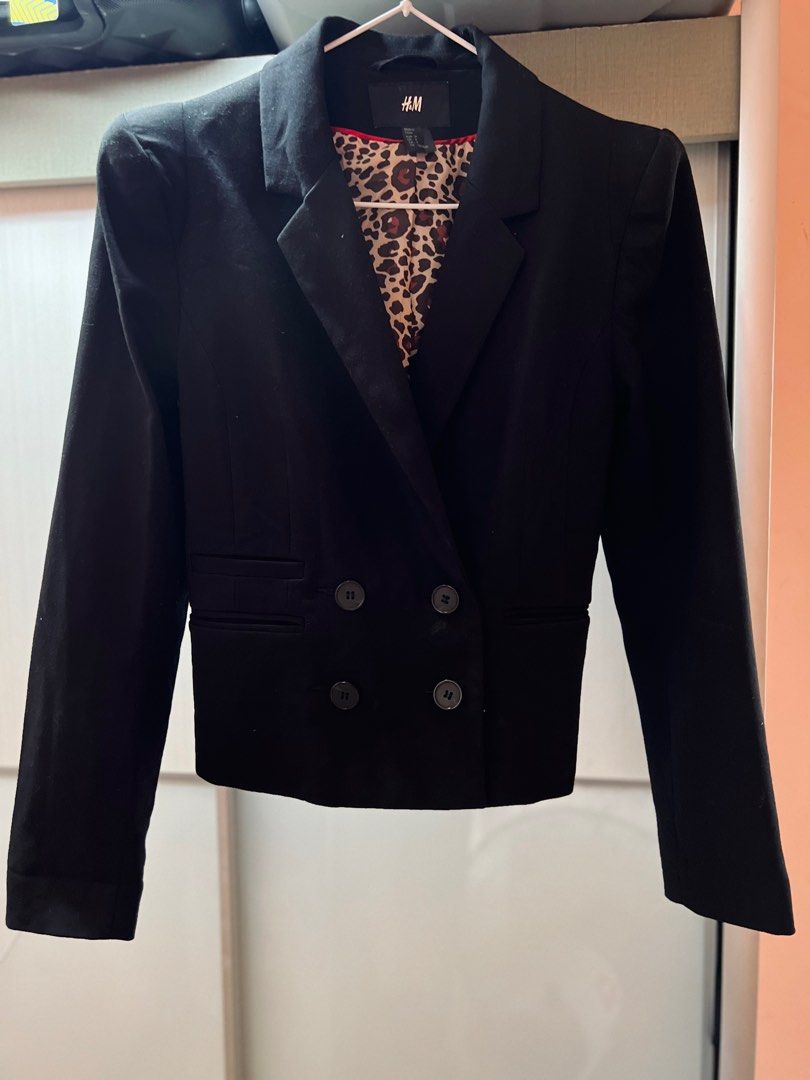H&m black sale blazer gold buttons