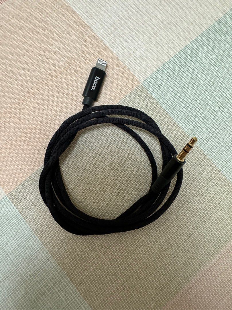 Cable Lightning to 3.5mm “UPA13 Sound source” audio AUX - HOCO