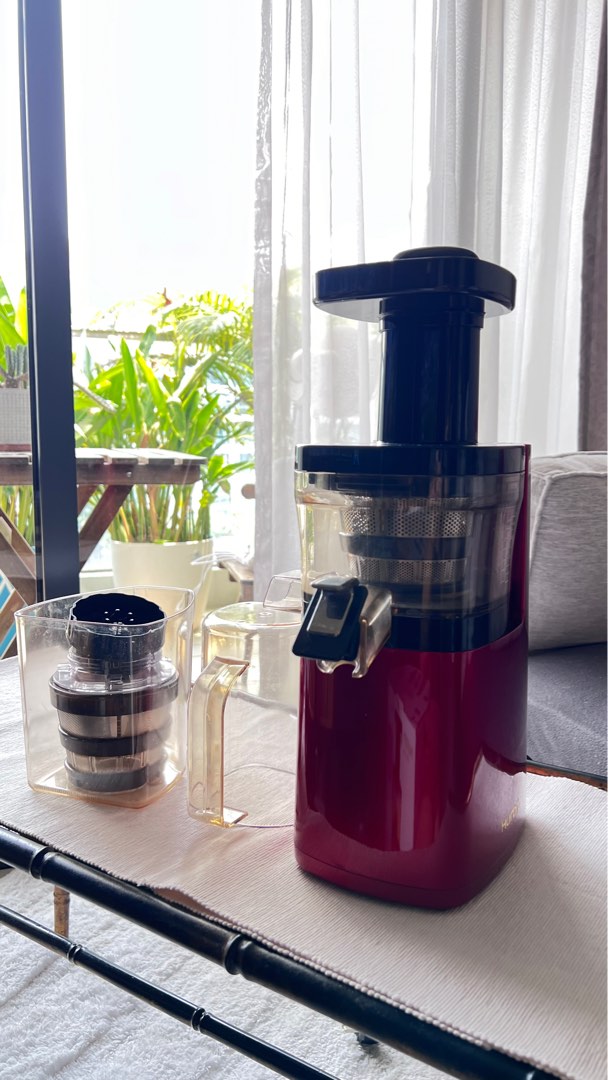 Hurom Juicer, TV & Home Appliances, Kitchen Appliances, Juicers