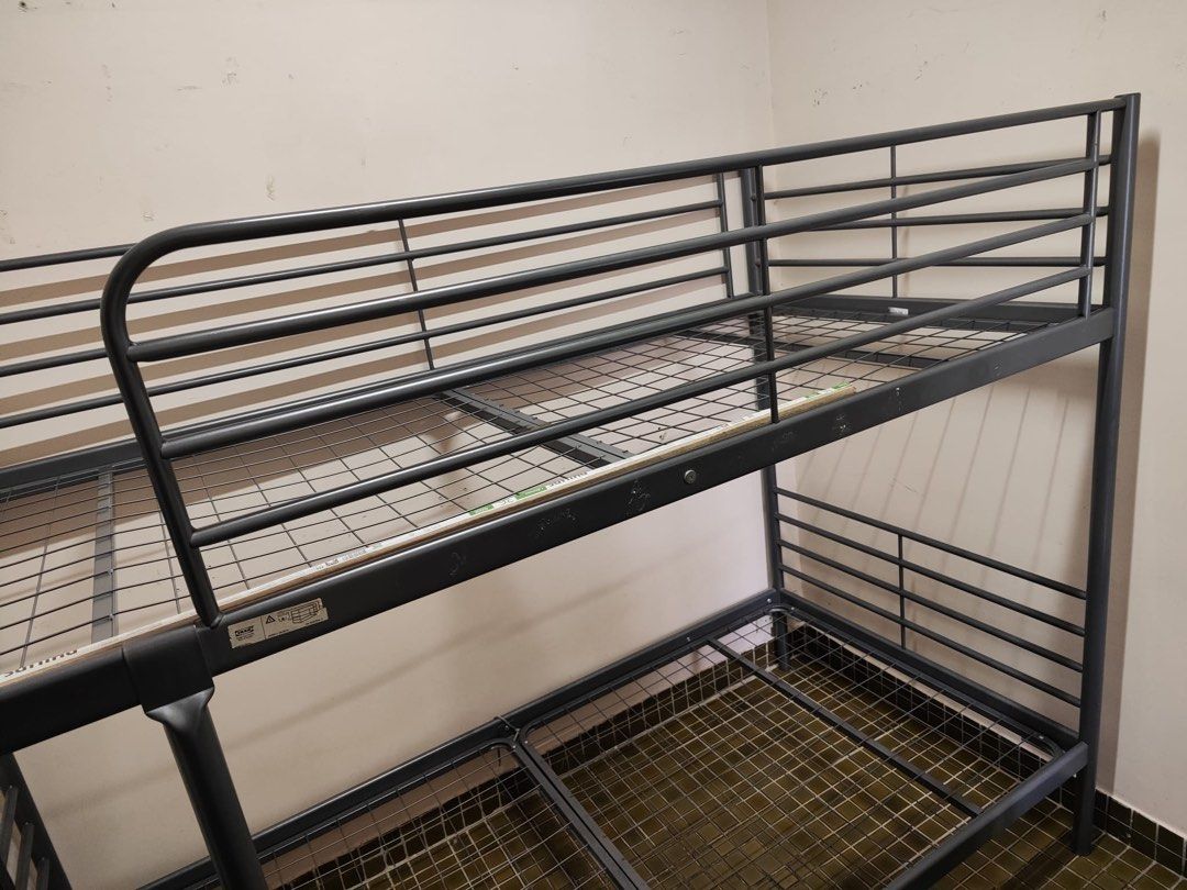 Ikea Svarta Metal Twin Bunk Bed, 傢俬＆家居, 床具浴巾 Carousell