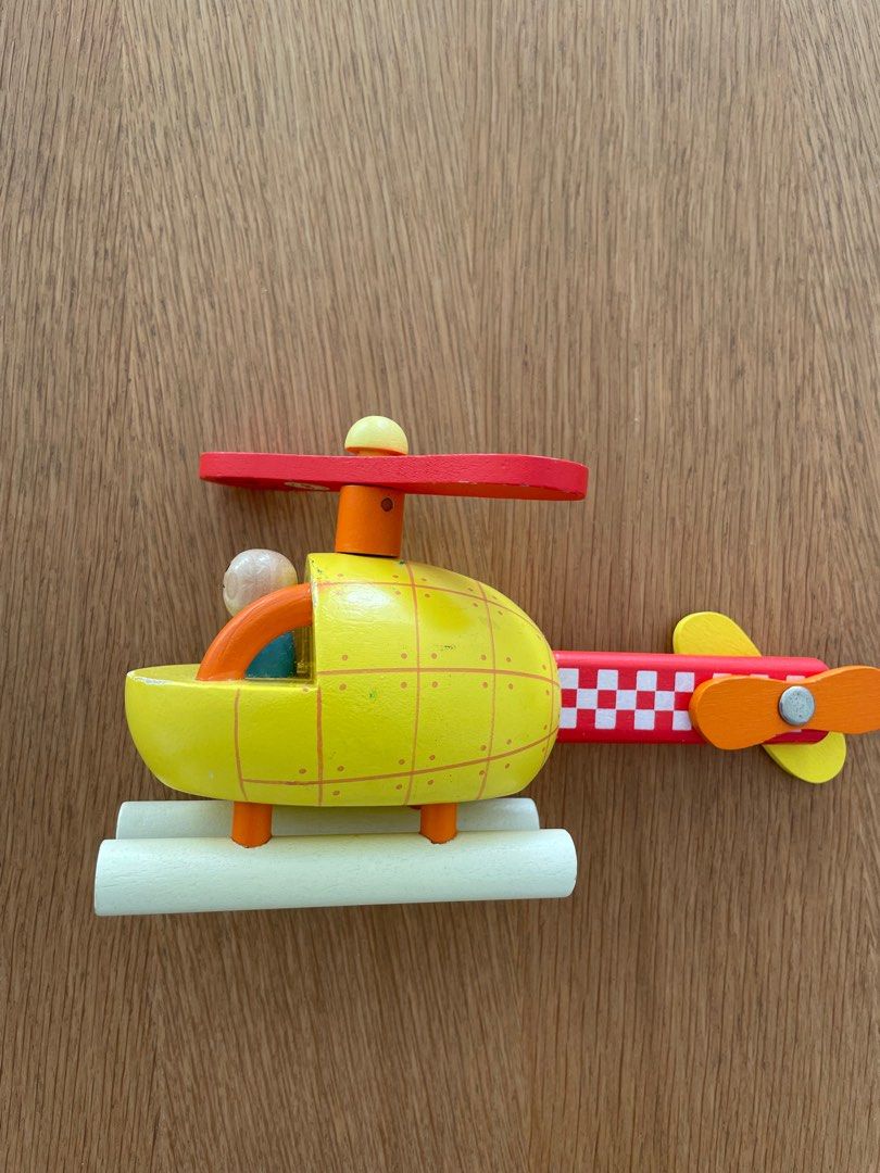 Janod magnetic wooden helicopter Hobbies Toys Toys Games on