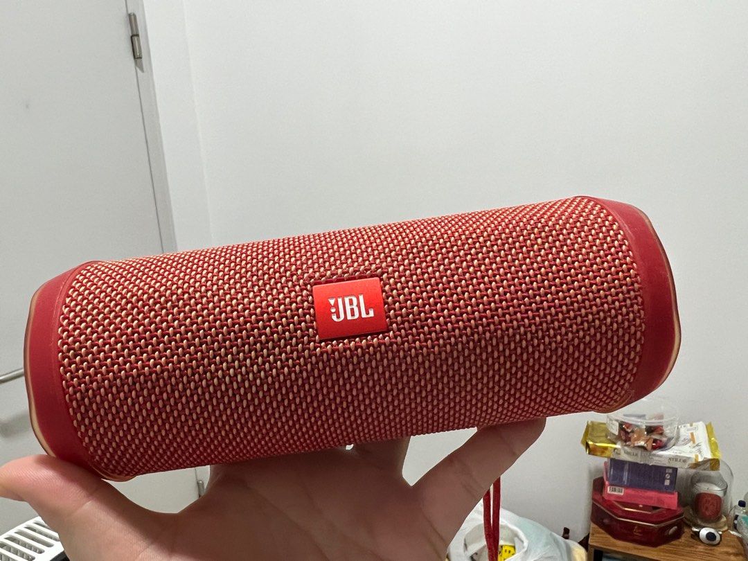 Used jbl hot sale flip 4