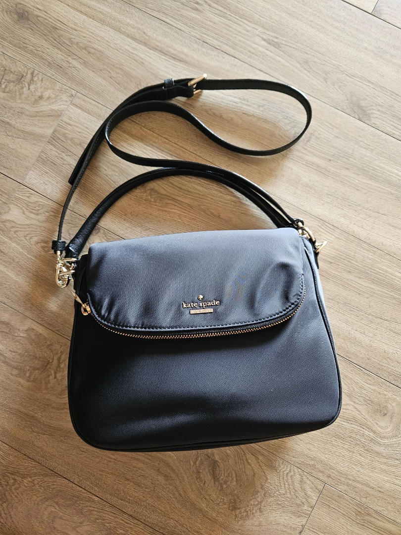 Sold at Auction: AUTHENTIC KATE SPADE LEATHER SHOULDER BAG
