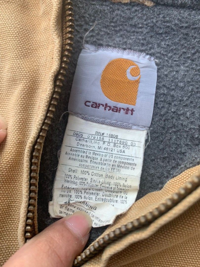 Carhartt jacket rn deals 14806 hood