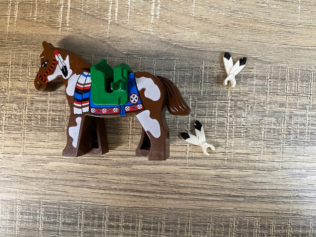 Lego top indian horse