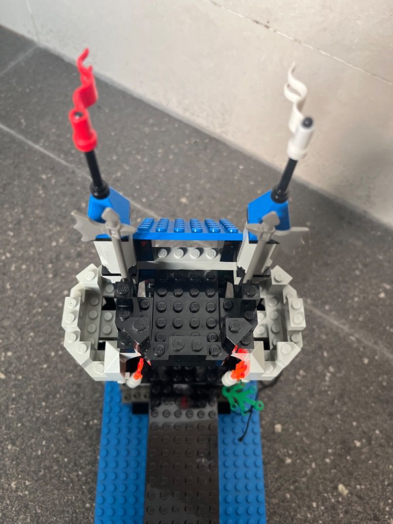 Lego system 6078 royal drawbridge