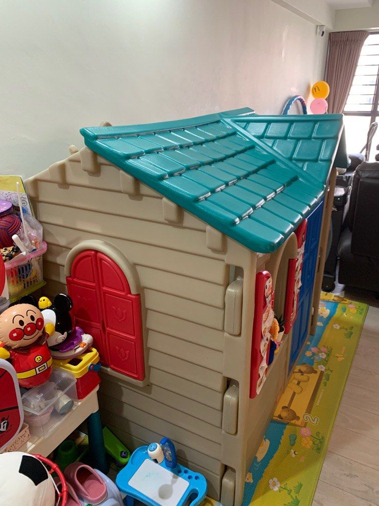 Step2 little tikes playhouse store