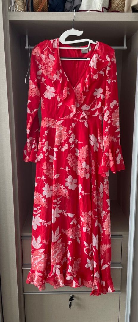 Red floral online chiffon dress