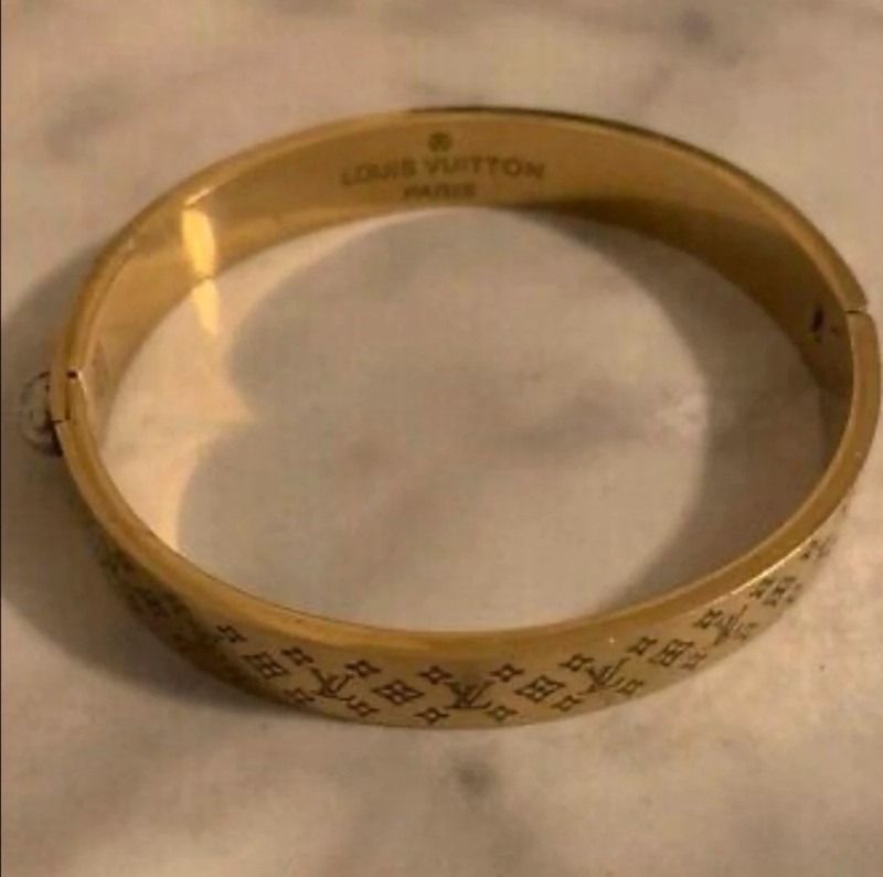 Louis Vuitton LV Bracelets Nanogram Cuff, Women's Fashion, Jewelry &  Organisers, Necklaces on Carousell