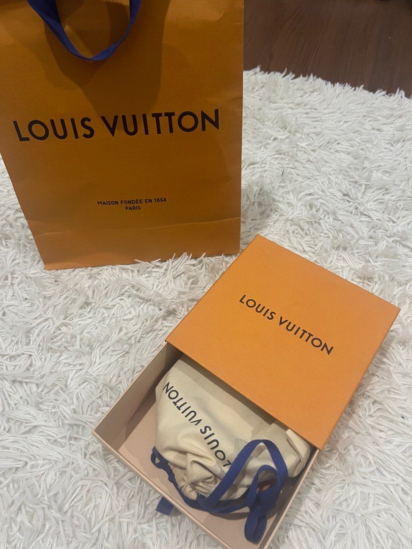 Louis Vuitton LV Iconic 20mm Reversible Belt, Black, 80 cm (Stock Confirmation Required)