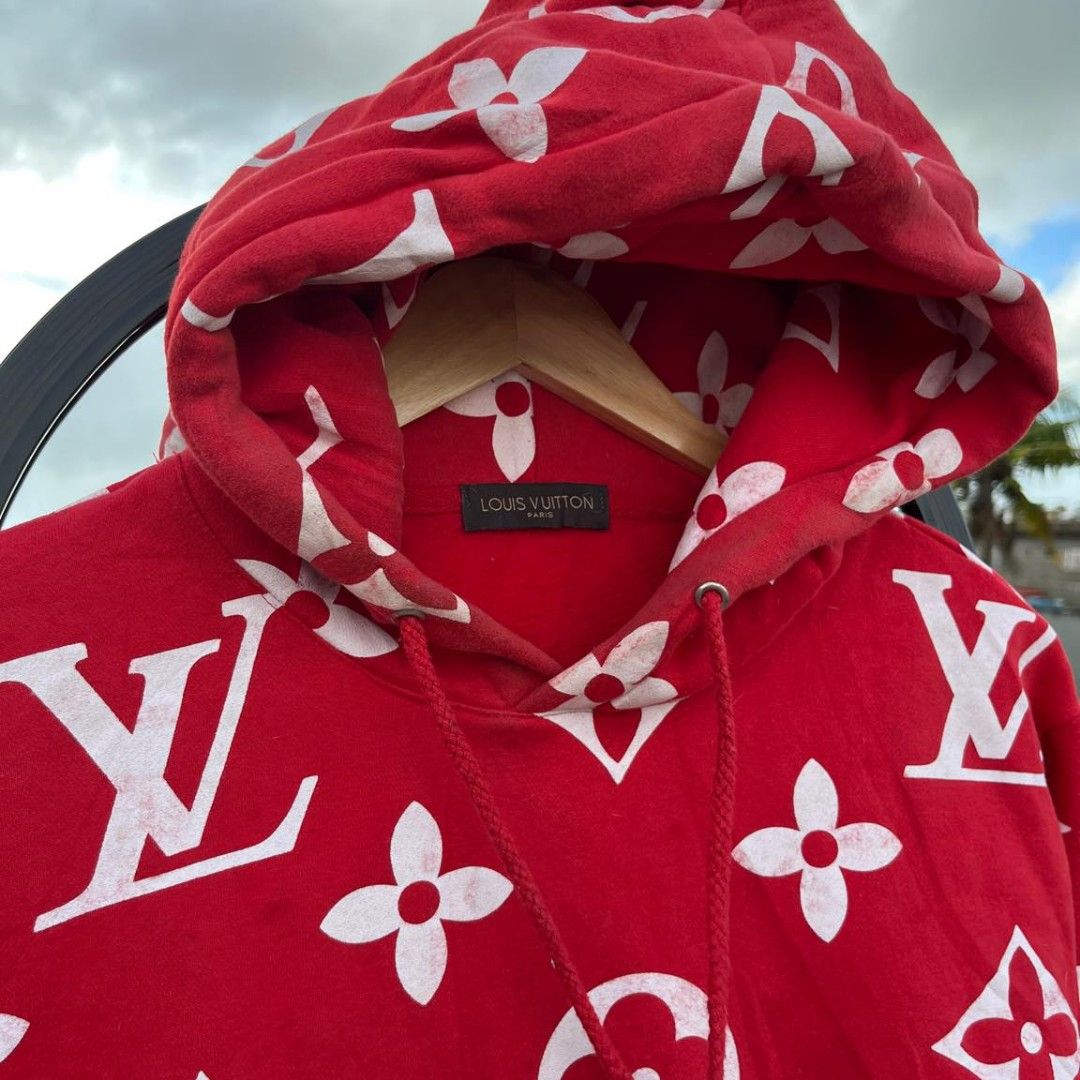 Louis Vuitton X Supreme hoodie, Men's Fashion, Coats, Jackets and Outerwear  on Carousell