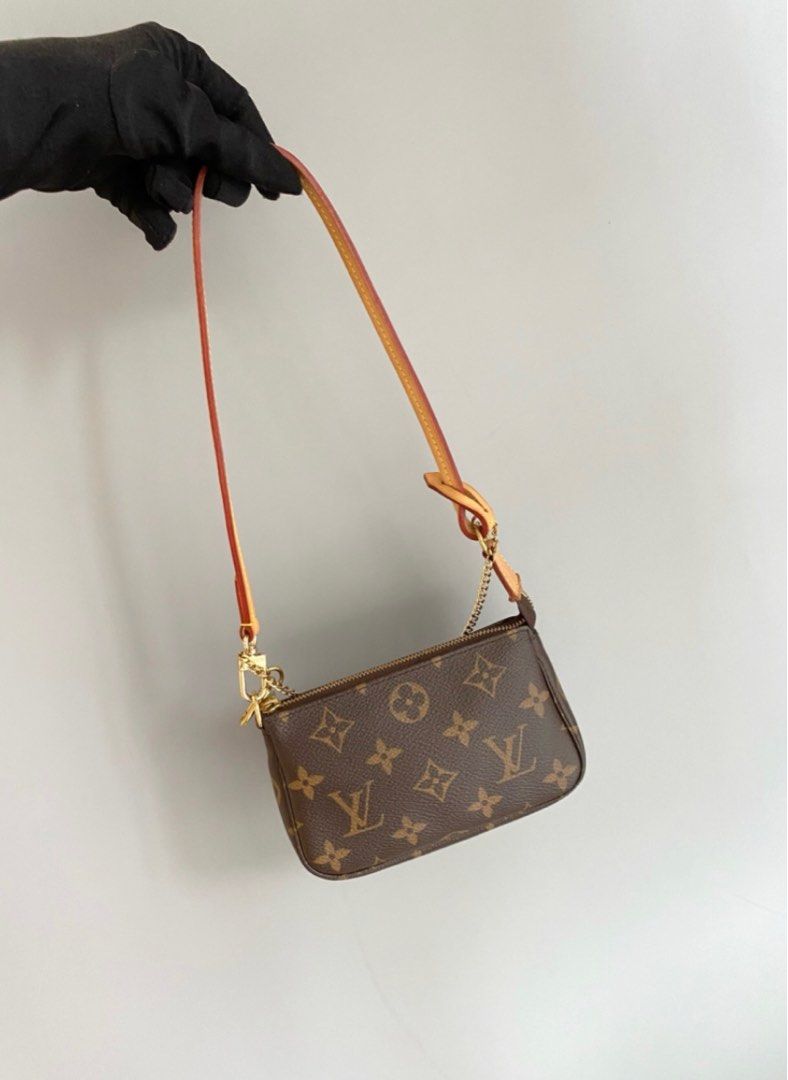 LV Pochette monogram Women s Fashion Bags Wallets Purses Pouches on Carousell