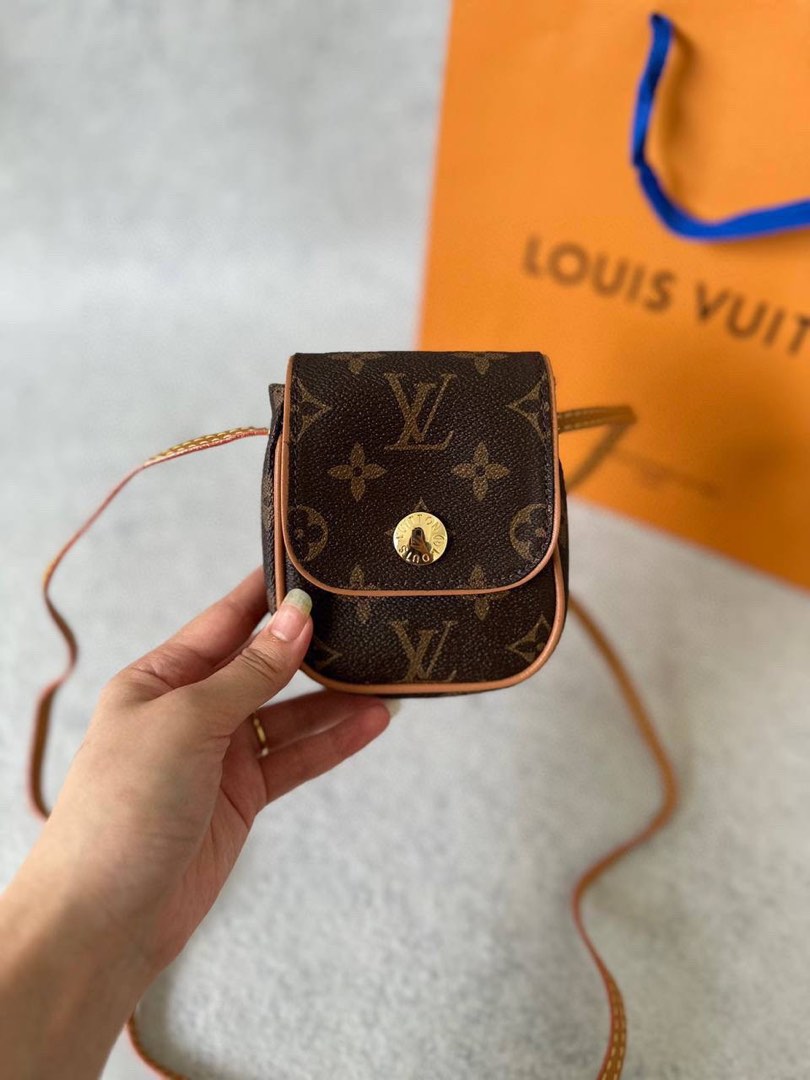 Lv lipstick bag 2025