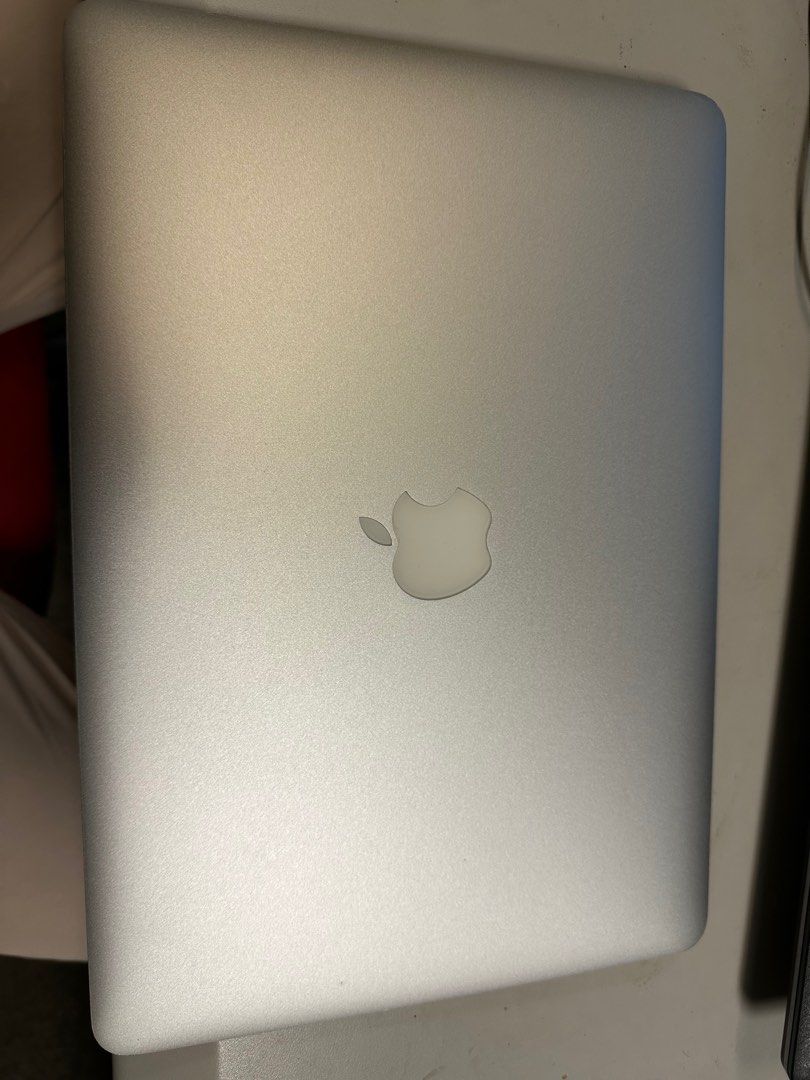 MacBook air7,2 2015, 電腦＆科技, 手提電腦- Carousell