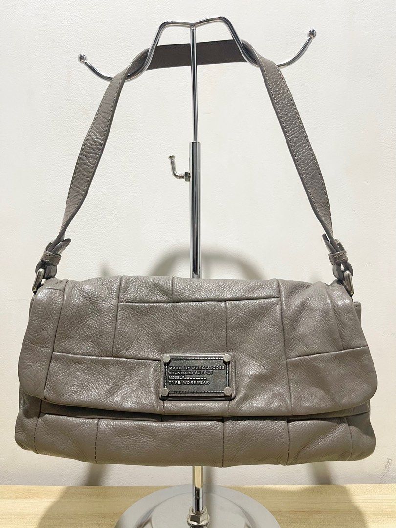 Marc Jacobs Vintage Leather Shoulder Kili Bag (Category: Luxury Bags & Wallets) located in Cavite. Submitted by daylightsolitude (Listing ID 1258889321, Image 1). Description: Original 💯 With 3 compartments One of my fave .