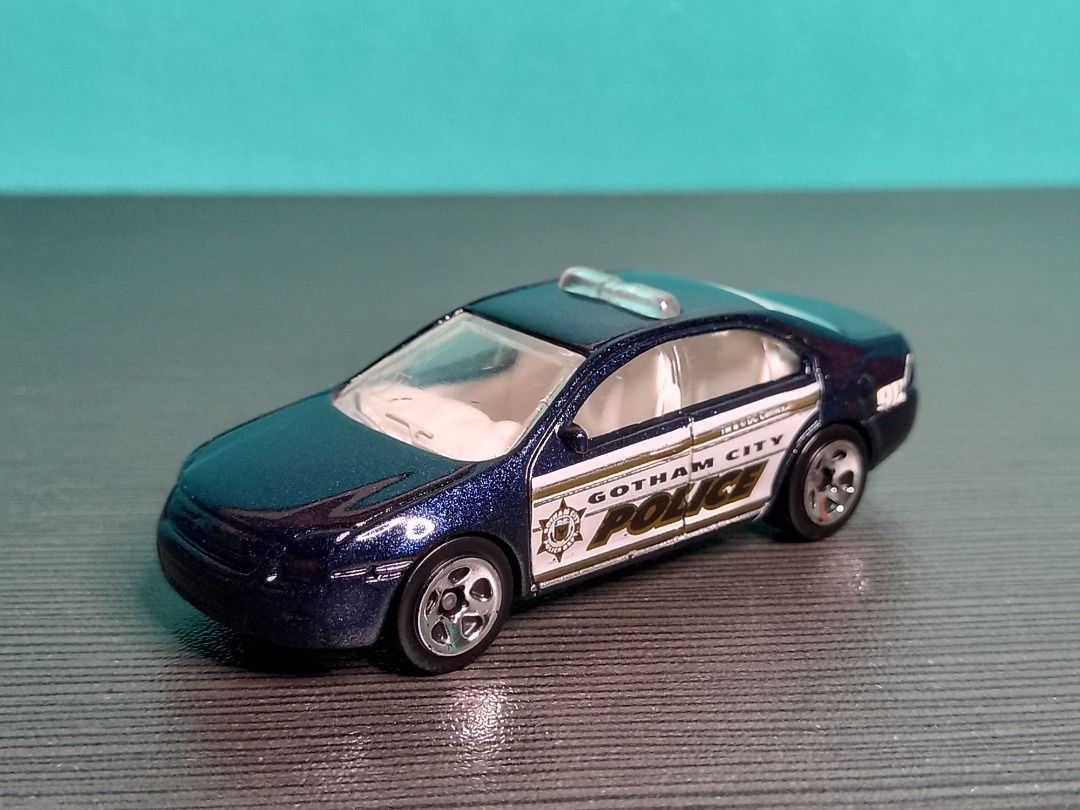 Hot wheels ford fusion police car top