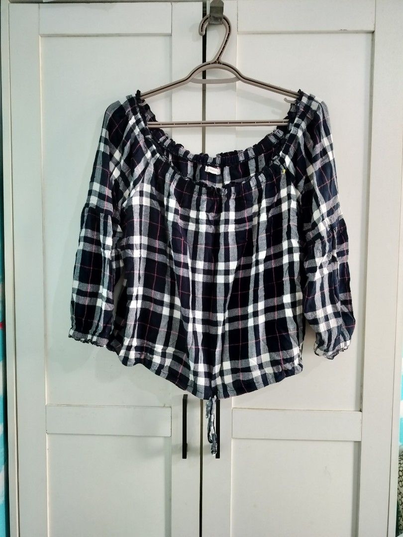 Maurices off on sale the shoulder top