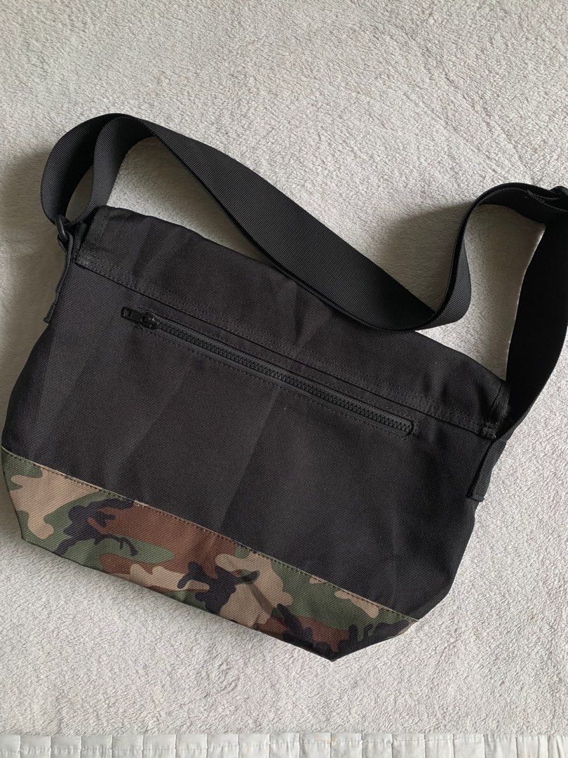 New era body bag, Men's Fashion, Bags, Sling Bags on Carousell