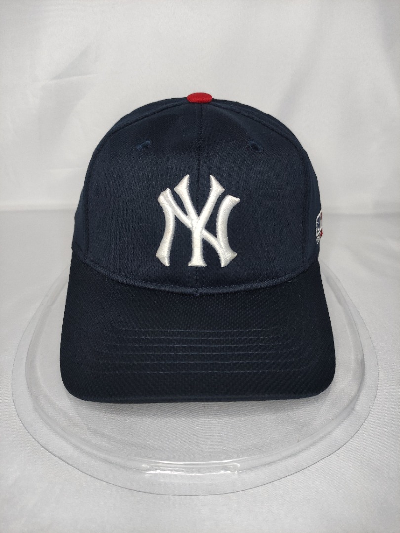 New York Yankees Velcro Adult Legit OC Sports, Men's Fashion, Watches
