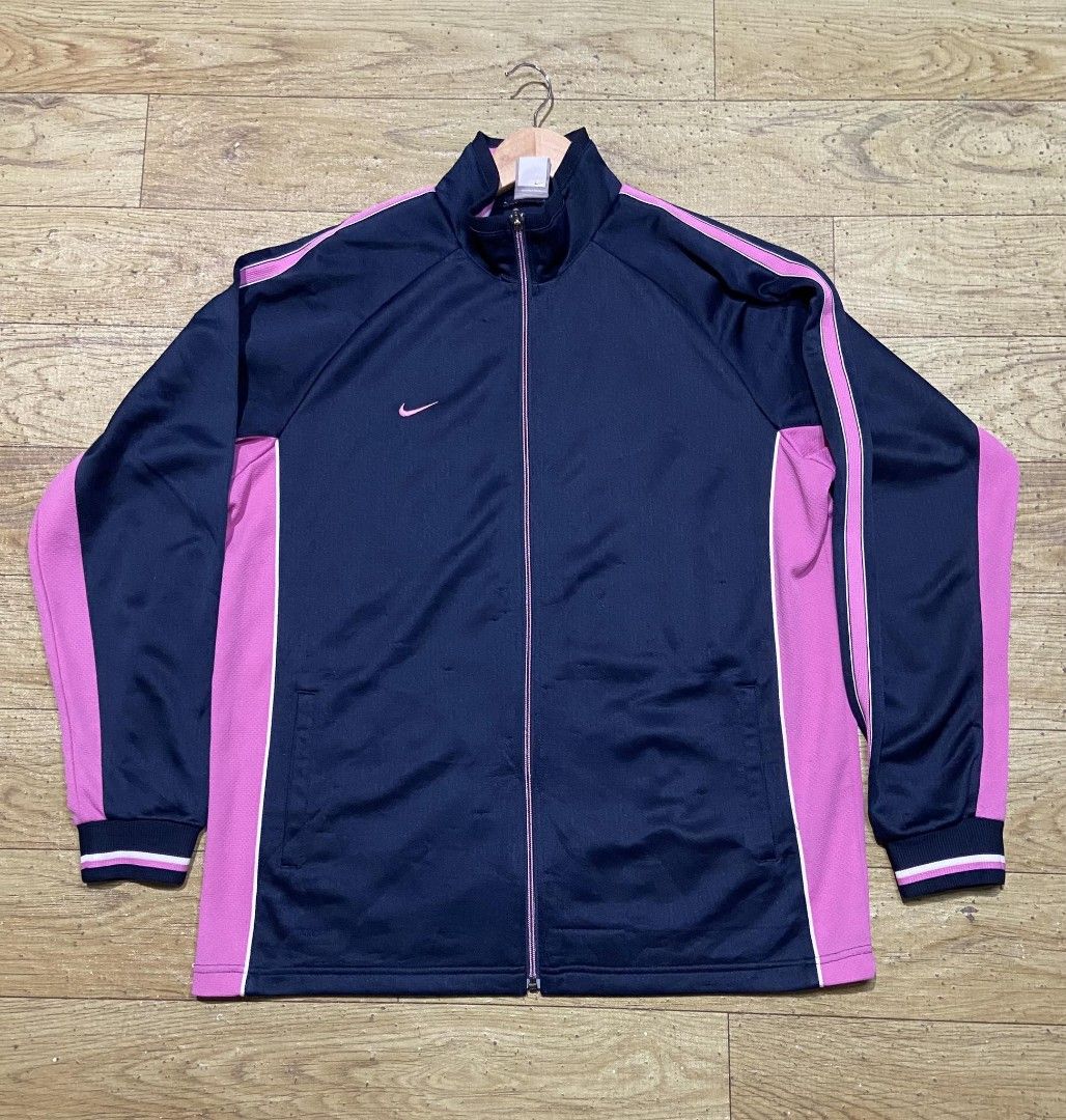 Nike lebron james hoodie jacket, Men's Fashion, Coats, Jackets and  Outerwear on Carousell