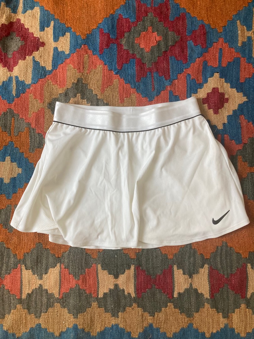 White nike skort store