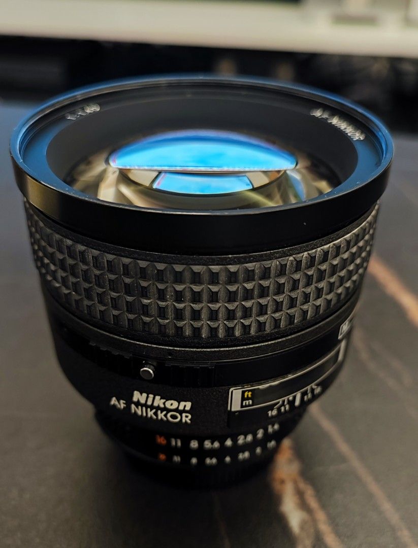 Nikon AF85mm F1.8s-