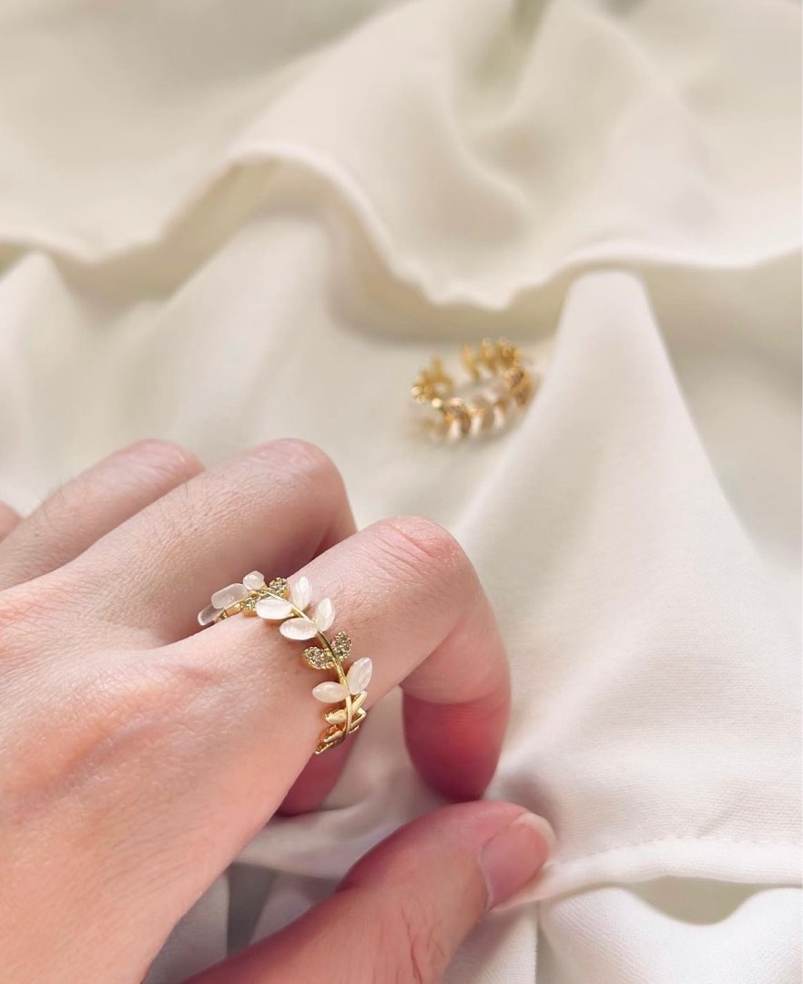Gold olive leaf ring hot sale