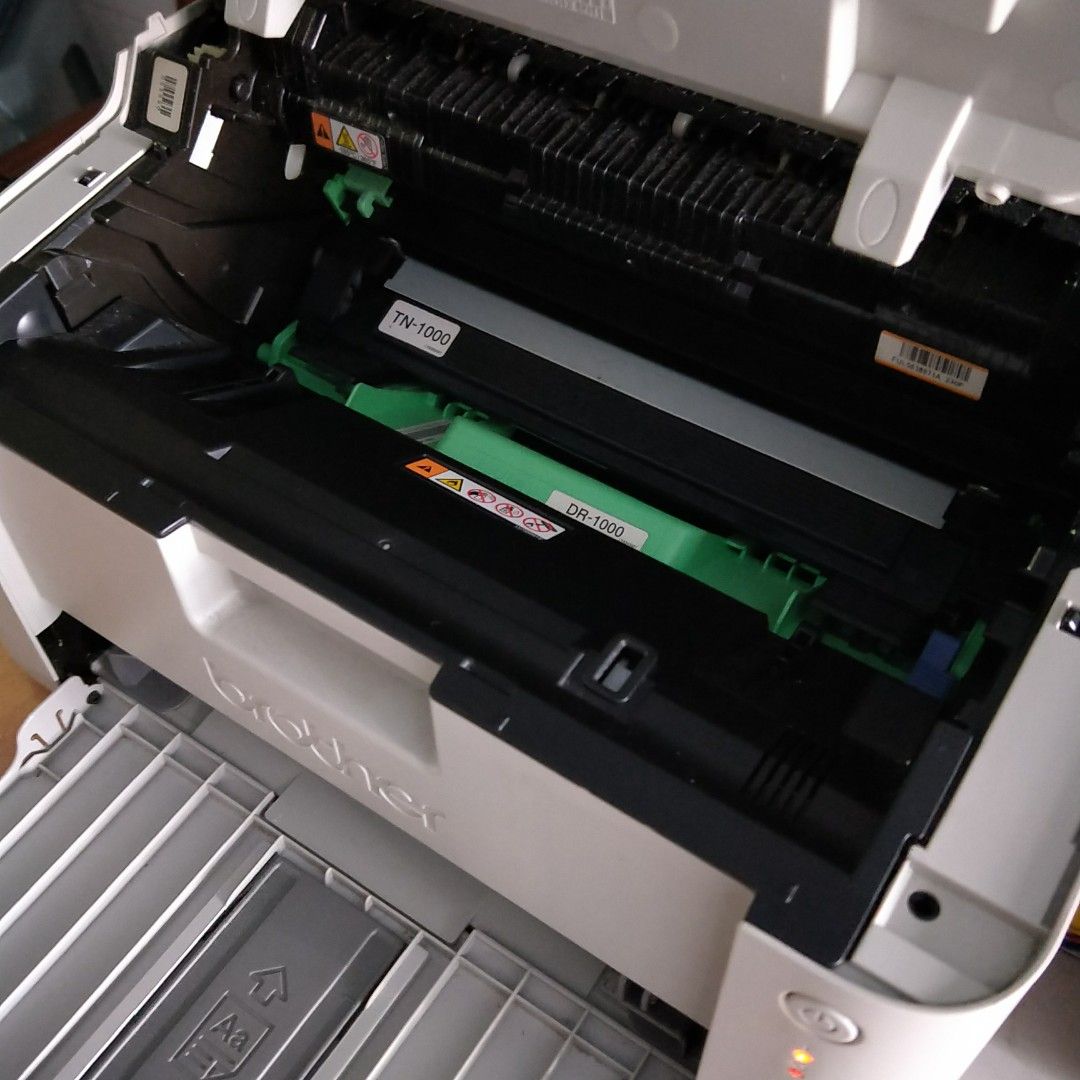 Printer (Category: Printers, Scanners & Copiers) located in Singapore. Submitted by singcats (Listing ID 1258779077, Image 3). Description: HL 1110 Monochrome Printer. No Toner. Great Working Condition.