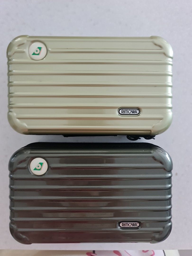 Rimowa hard case travel kit, Hobbies & Toys, Travel, Luggage on Carousell