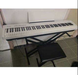 Roland fp 2025 30 hk