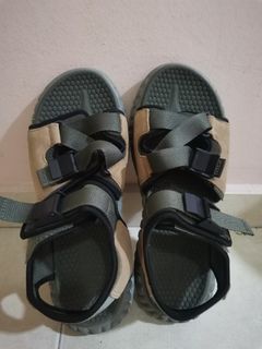 Teva crocs top