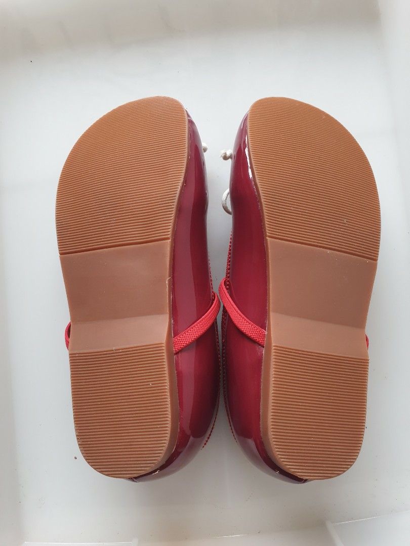 Red patent baby girl shoes hotsell