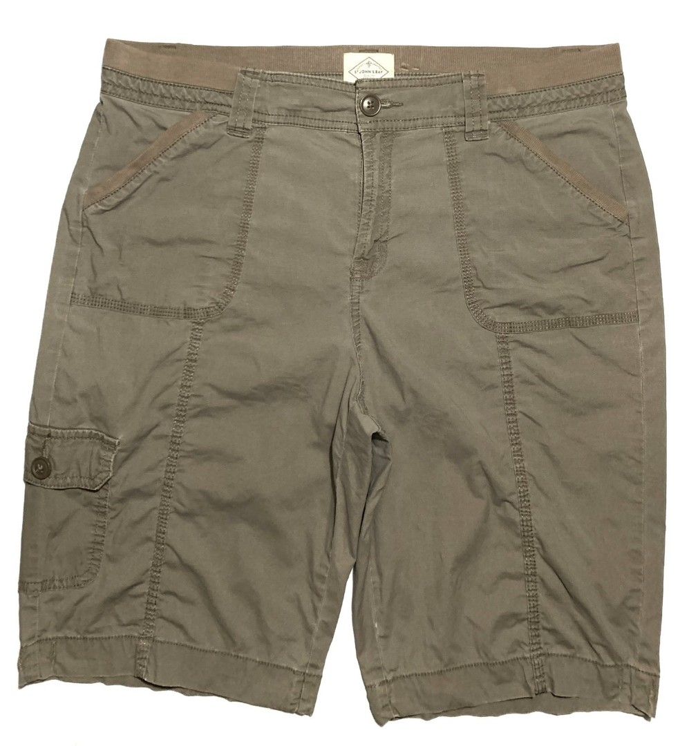 Size 34 St. John s Bay Classic Crafted Ladies Shorts Preloved